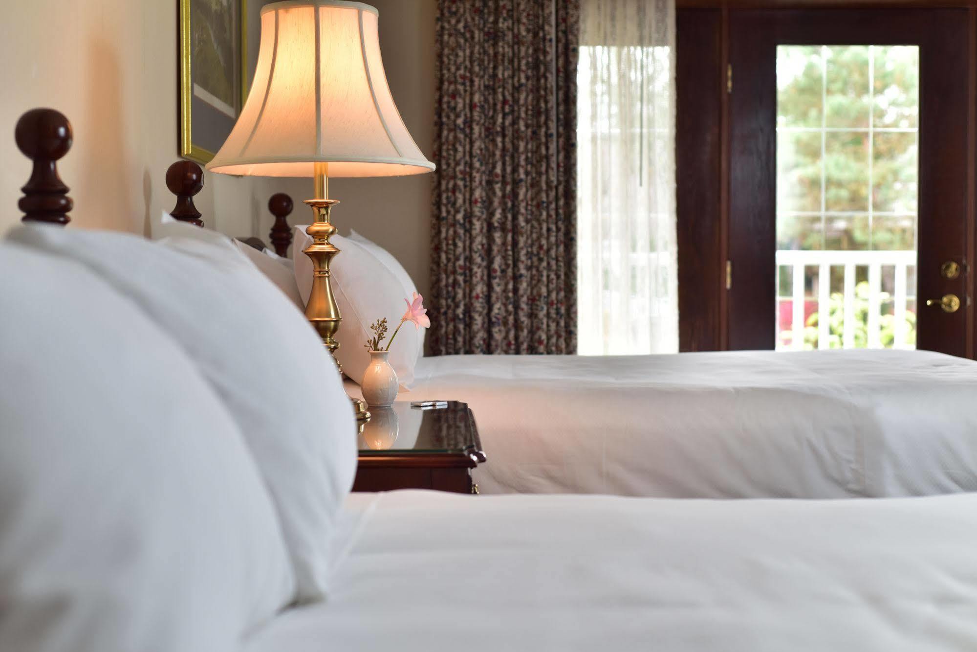 The Geneva Inn Lake Geneva Extérieur photo